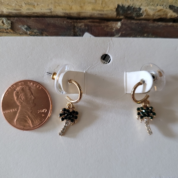 Palm Tree Earrings - Picture 2 of 4